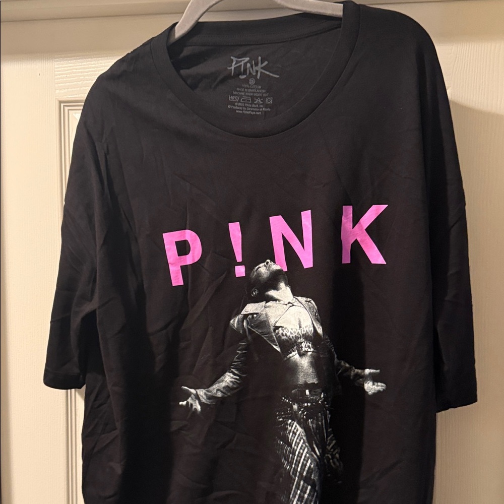 PINK Victoria's Secret Black Tee with Vibrant Pink Graphic